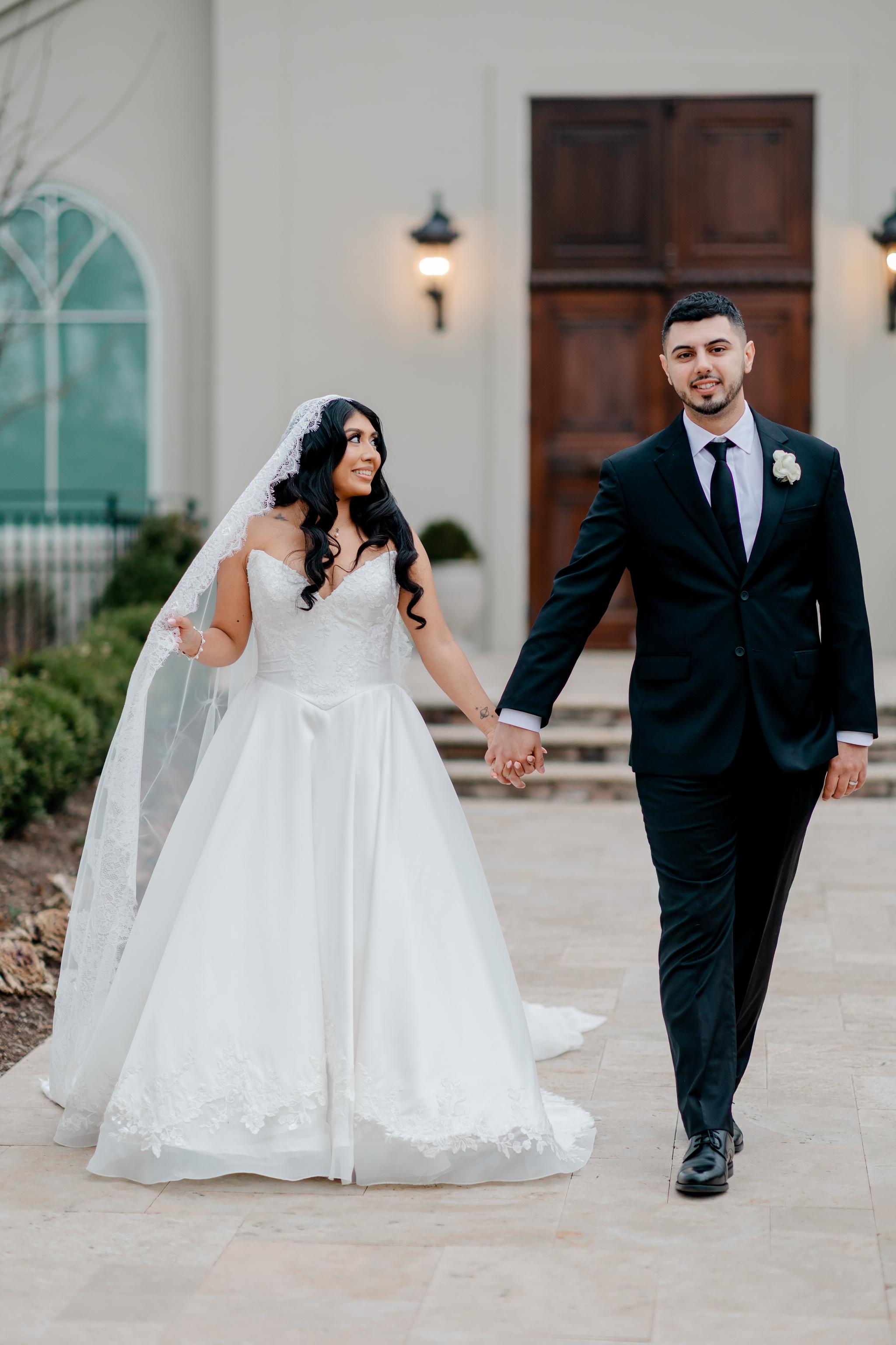 Refined Romance: Lizbeth and Demetrios’ Luxurious Wedding at Nanina’s in the Park